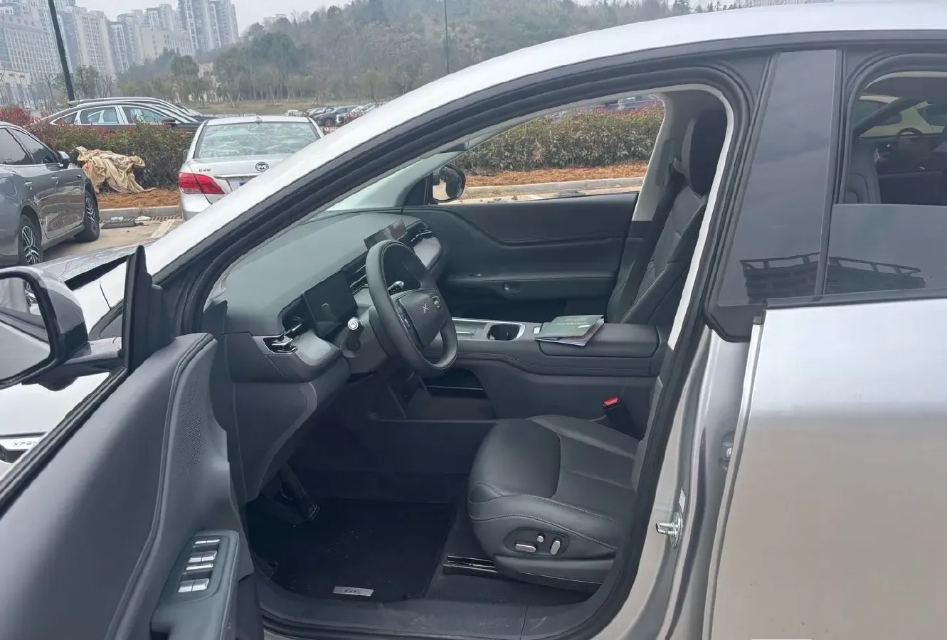 2025 Xpeng G6 BEV 68.5KWH,autocango,china used car exporter,china ev exporter,chinese used car exporter,chinese used ev exporter