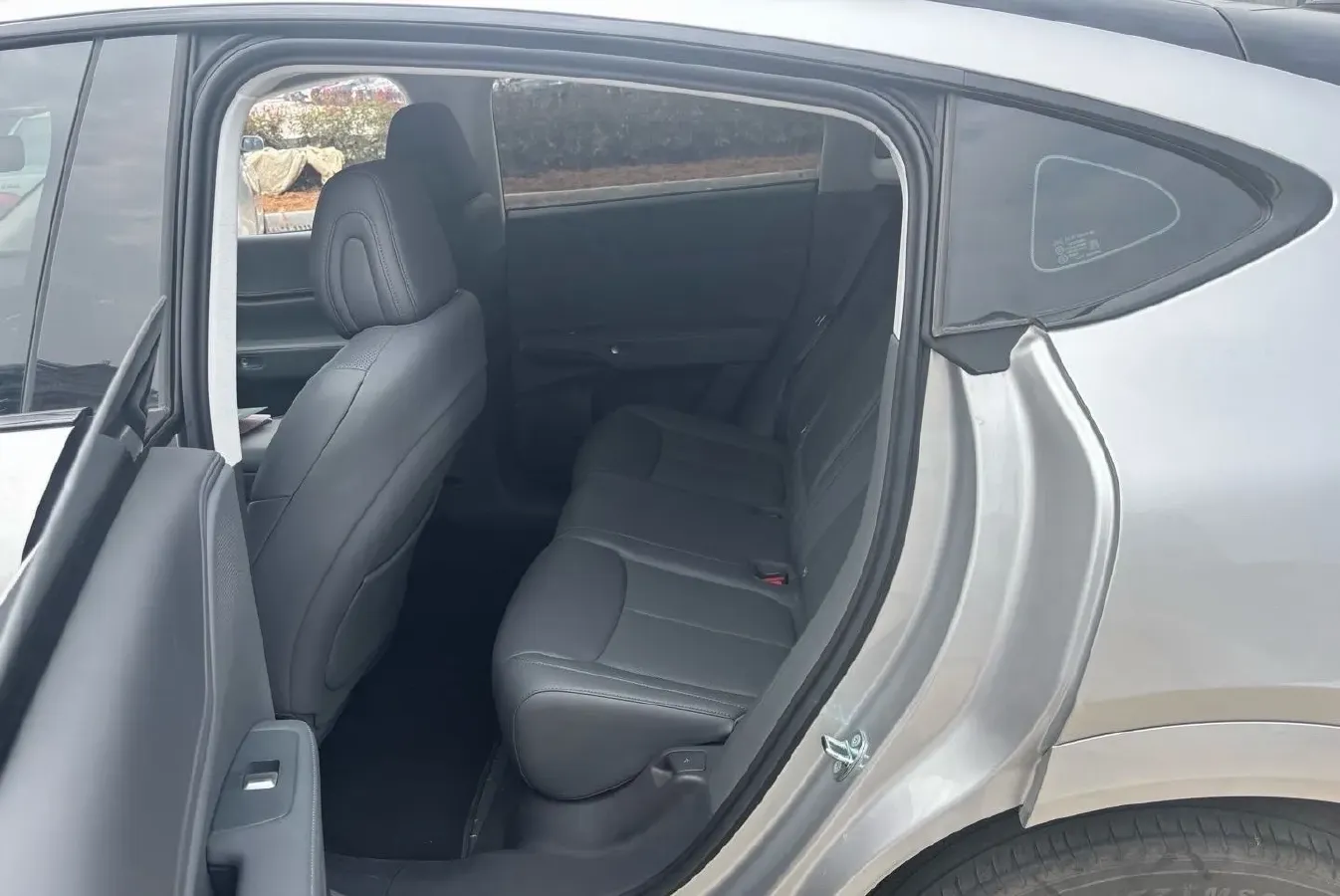 2025 Xpeng G6 BEV 68.5KWH,autocango,china used car exporter,china ev exporter,chinese used car exporter,chinese used ev exporter