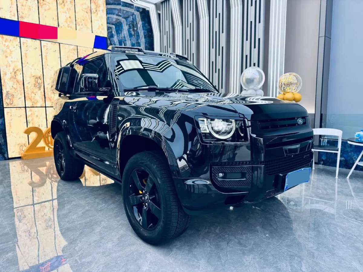 2023 Land Rover Defender 2.0T 300HP L4 8AT,autocango,china used car exporter,china ev exporter,chinese used car exporter,chinese used ev exporter
