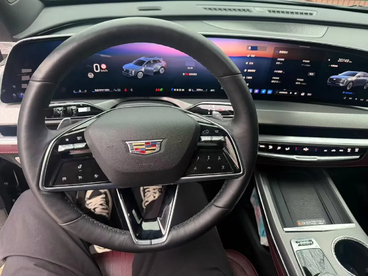 2025 Cadillac XT5 2.0T 237HP L4 9AT,autocango,china used car exporter,china ev exporter,chinese used car exporter,chinese used ev exporter