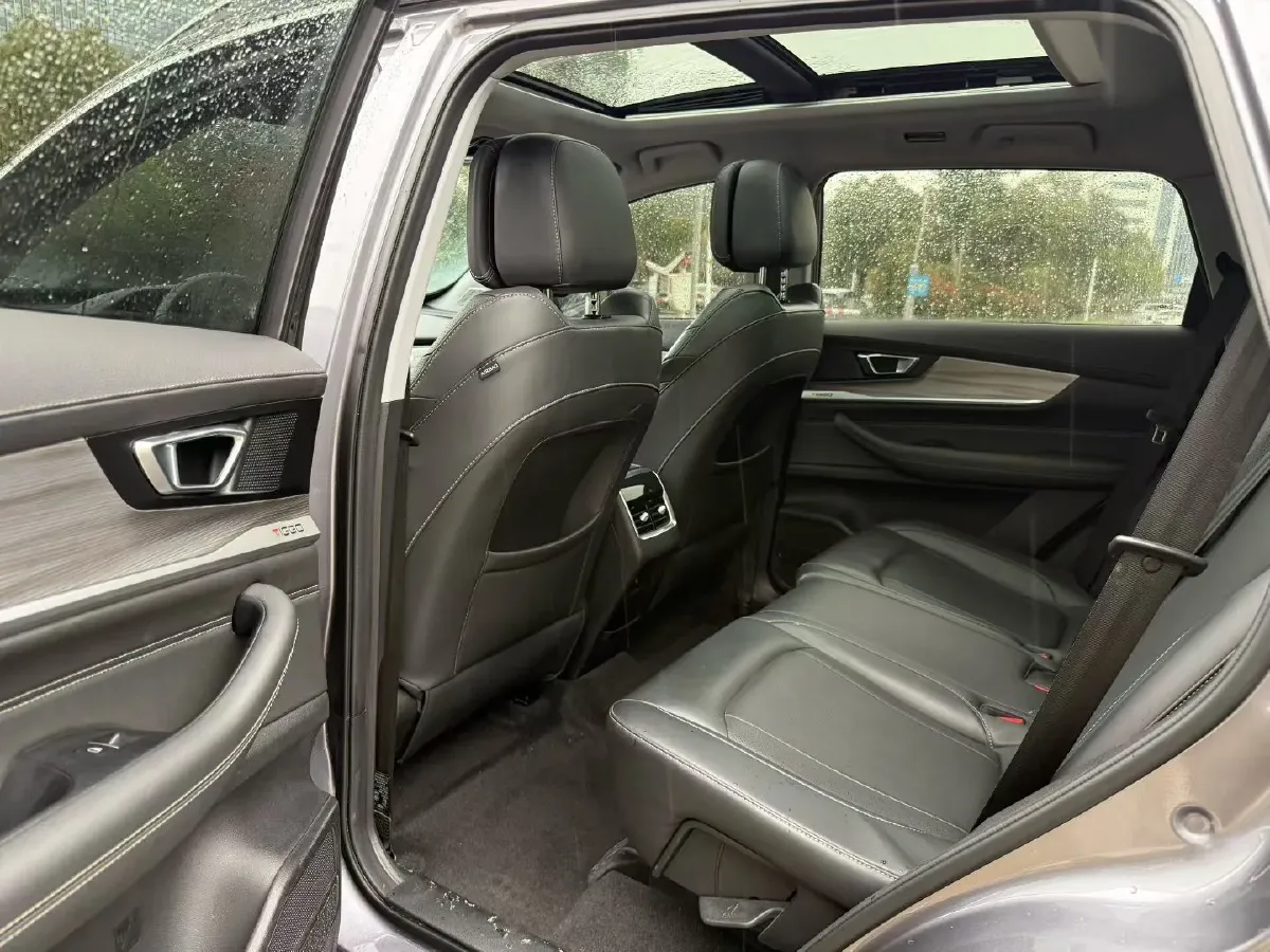 2021 Chery Tiggo 8 2.0T 254HP L4 7DCT,autocango,china used car exporter,china ev exporter,chinese used car exporter,chinese used ev exporter