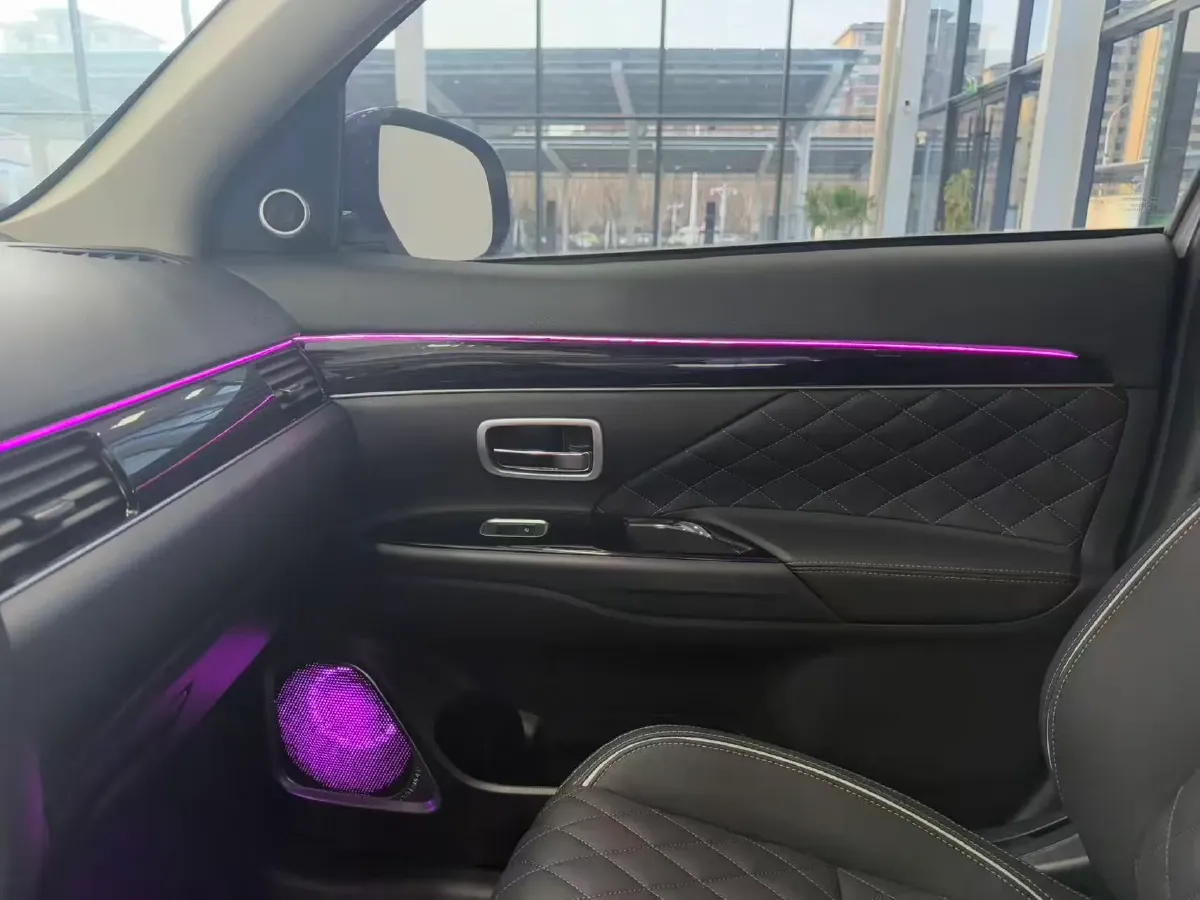 2021 Mitsubishi Outlander 2.0L 166HP L4 CVT,autocango,china used car exporter,china ev exporter,chinese used car exporter,chinese used ev exporter