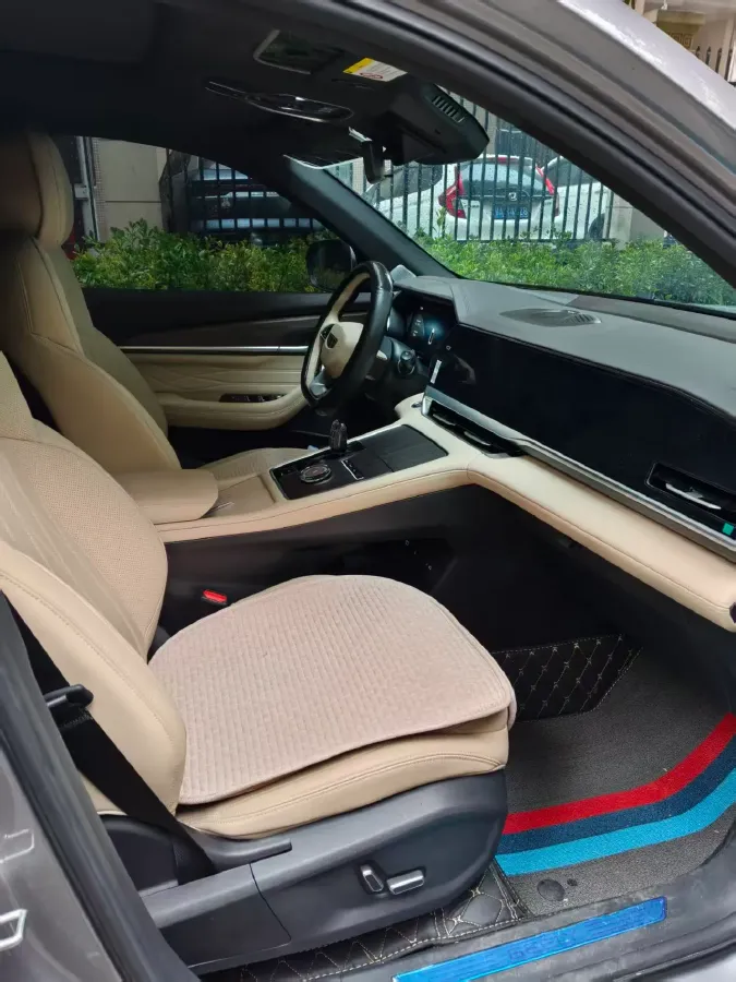 2025 Geely Monjaro 2.0T 238HP L4 8AT,autocango,china used car exporter,china ev exporter,chinese used car exporter,chinese used ev exporter