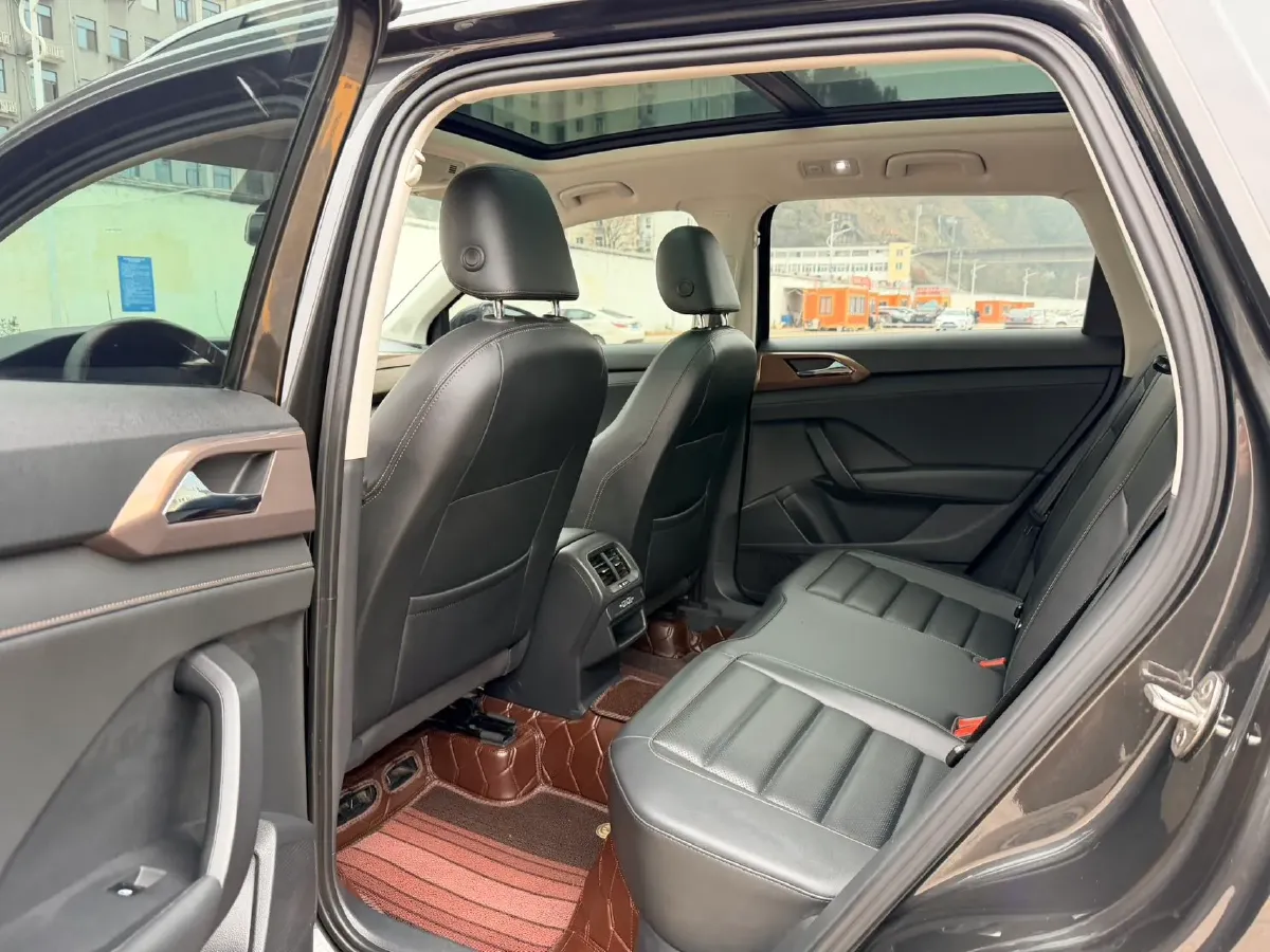 2021 Volkswagen Tharu 1.4T 150HP L4 7DCT,autocango,china used car exporter,china ev exporter,chinese used car exporter,chinese used ev exporter