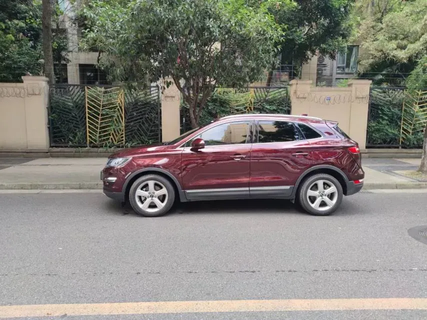 2018 Lincoln MKC 2.0T 203HP L4 6AT,autocango,china used car exporter,china ev exporter,chinese used car exporter,chinese used ev exporter