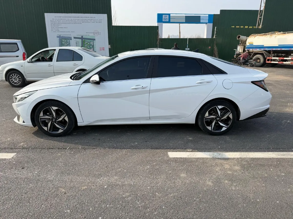 2021 Hyundai Elantra 1.5L 115HP L4 CVT,autocango,china used car exporter,china ev exporter,chinese used car exporter,chinese used ev exporter