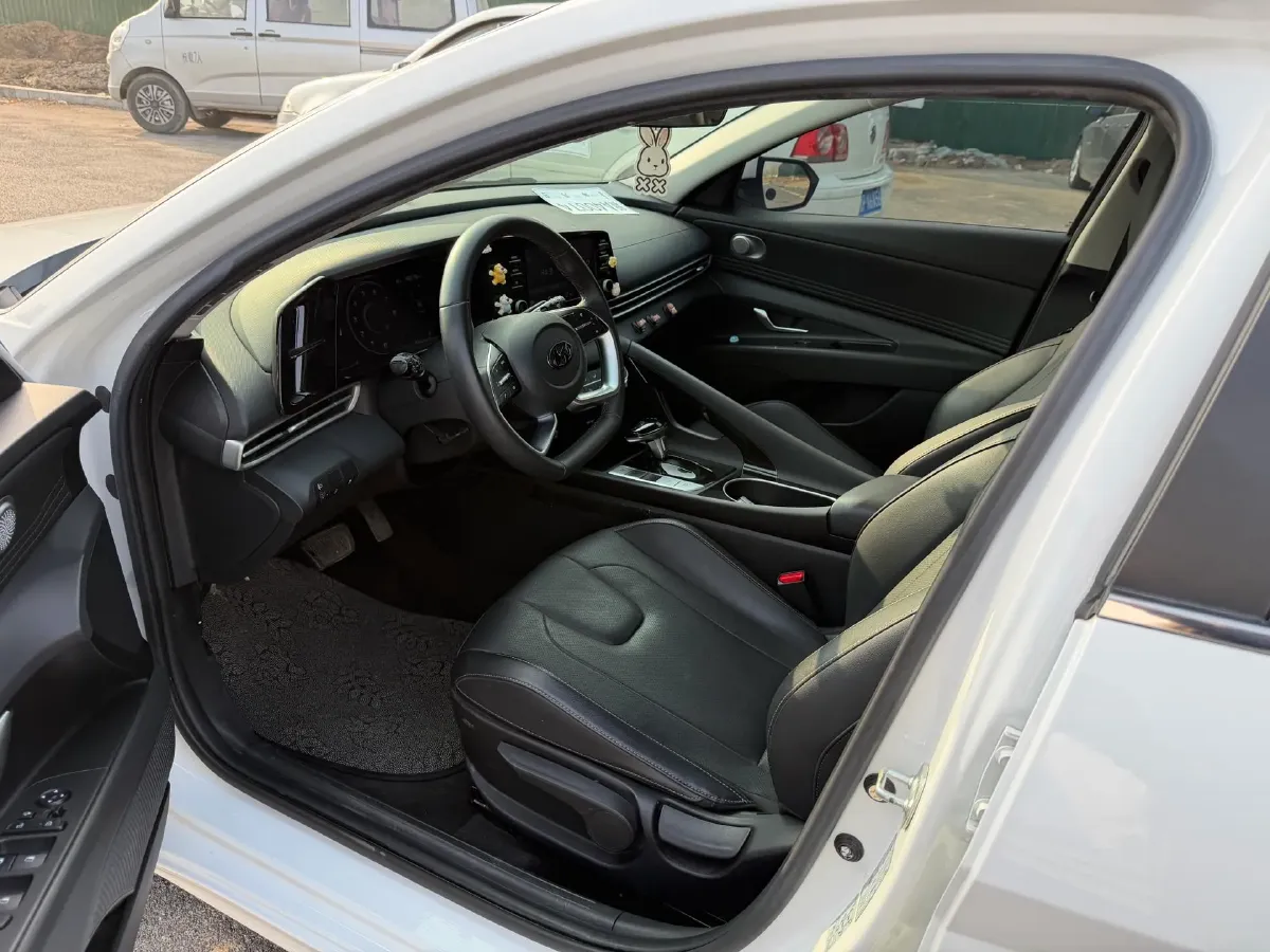 2021 Hyundai Elantra 1.5L 115HP L4 CVT,autocango,china used car exporter,china ev exporter,chinese used car exporter,chinese used ev exporter