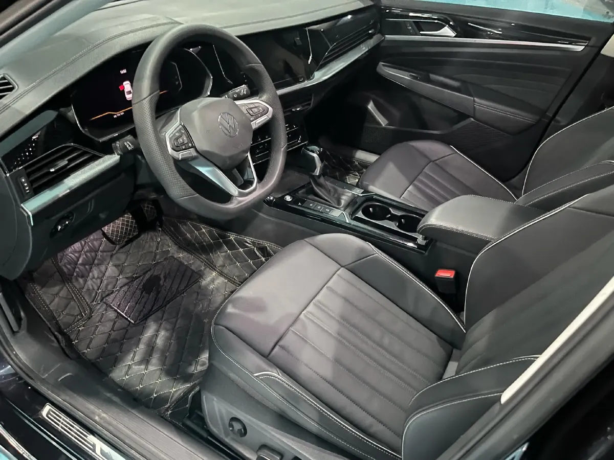 2021 Volkswagen Passat 2.0T 186HP L4 7DCT,autocango,china used car exporter,china ev exporter,chinese used car exporter,chinese used ev exporter