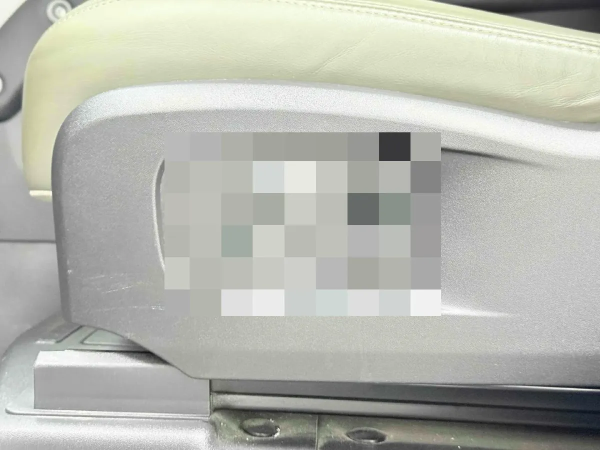 2021 Land Rover Defender 3.0T 400HP L6 8AT,autocango,china used car exporter,china ev exporter,chinese used car exporter,chinese used ev exporter