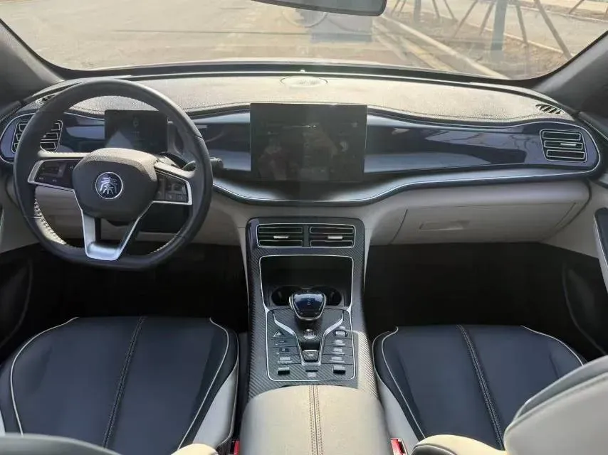 2021 Haval F7 1.5T 169HP L4 7DCT,autocango,china used car exporter,china ev exporter,chinese used car exporter,chinese used ev exporter