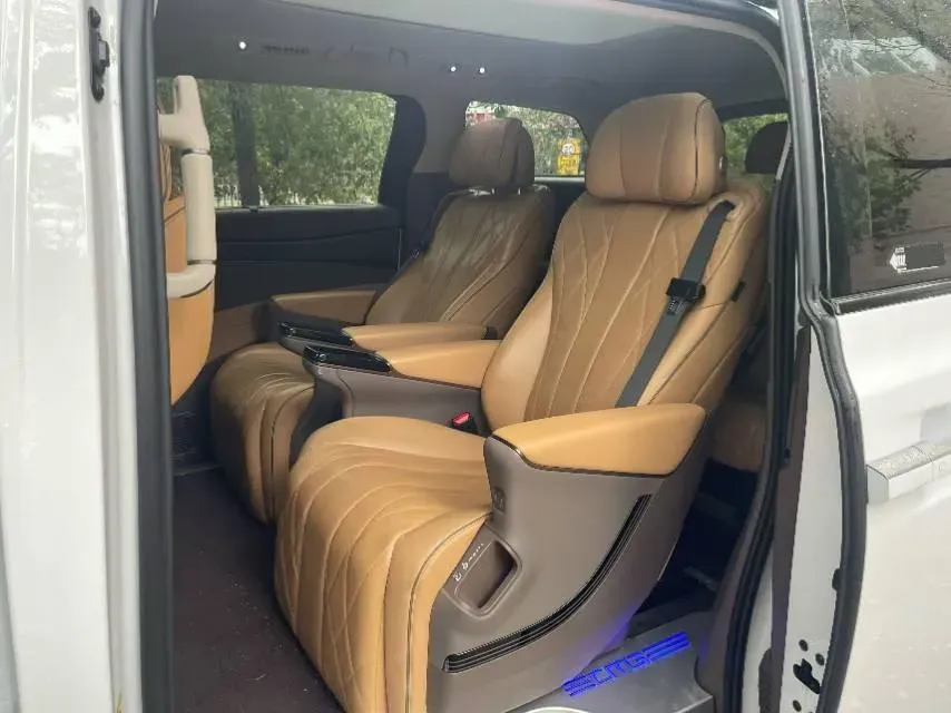 2022 HongQi HS7 3.0T 337HP V6 8AT,autocango,china used car exporter,china ev exporter,chinese used car exporter,chinese used ev exporter