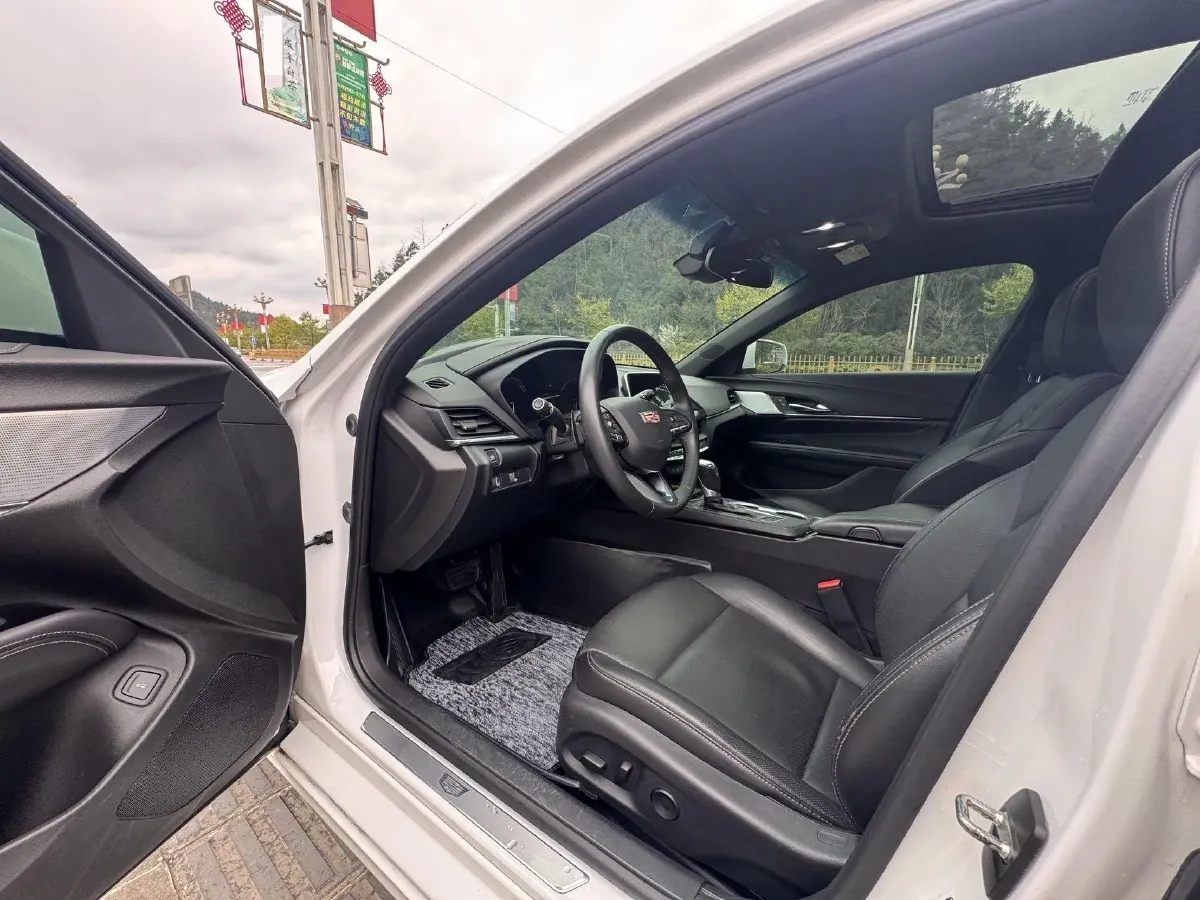 2022 Cadillac CT4 2.0T 237HP L4 8AT,autocango,china used car exporter,china ev exporter,chinese used car exporter,chinese used ev exporter