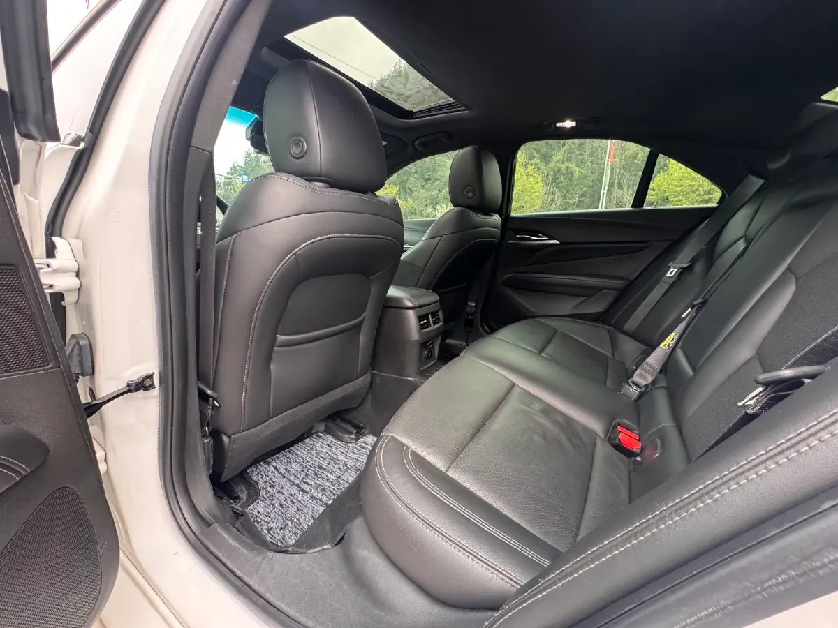 2022 Cadillac CT4 2.0T 237HP L4 8AT,autocango,china used car exporter,china ev exporter,chinese used car exporter,chinese used ev exporter