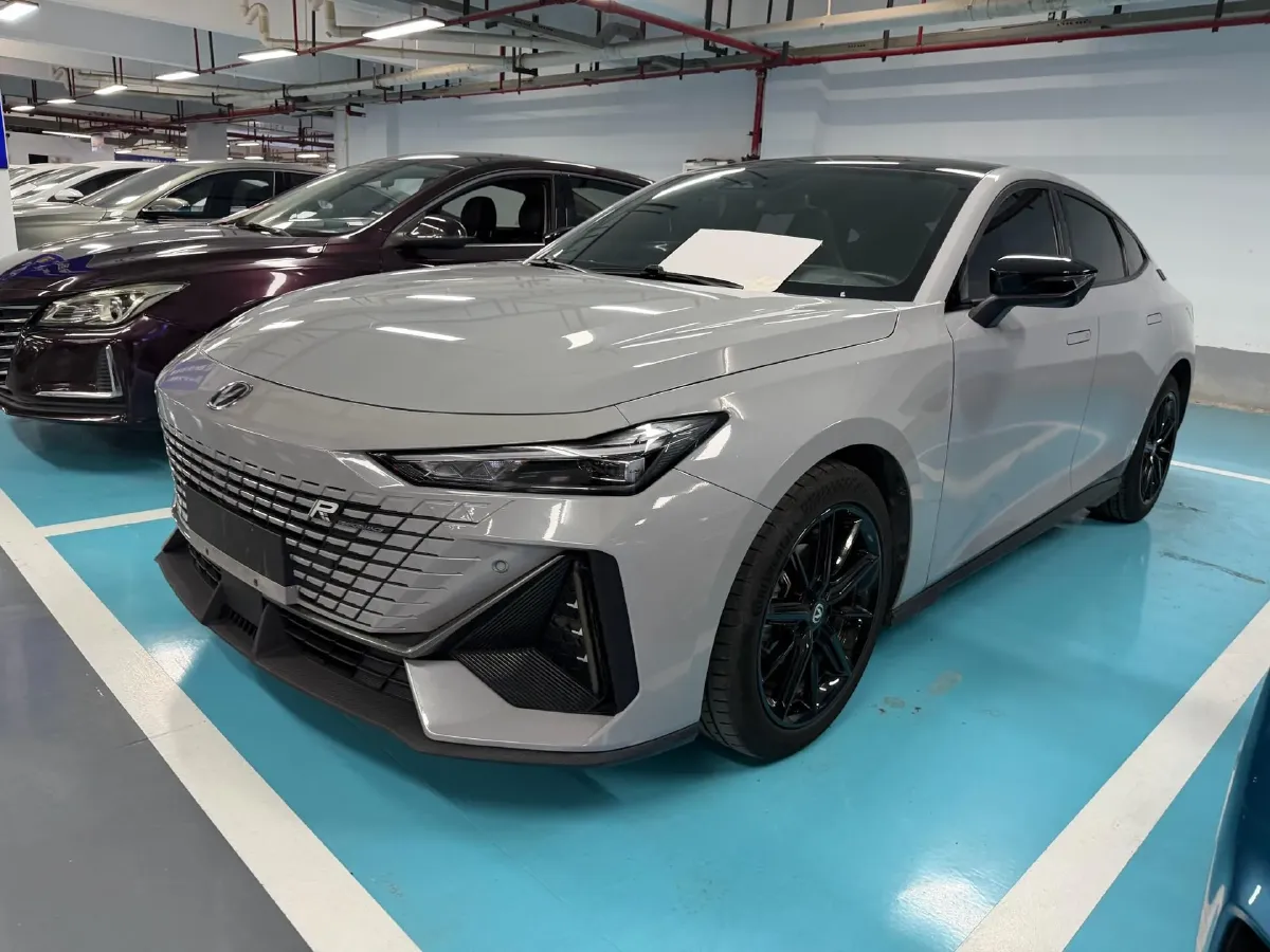 2023 ChangAn UNI-V 1.5T 188HP L4 7DCT,autocango,china used car exporter,china ev exporter,chinese used car exporter,chinese used ev exporter