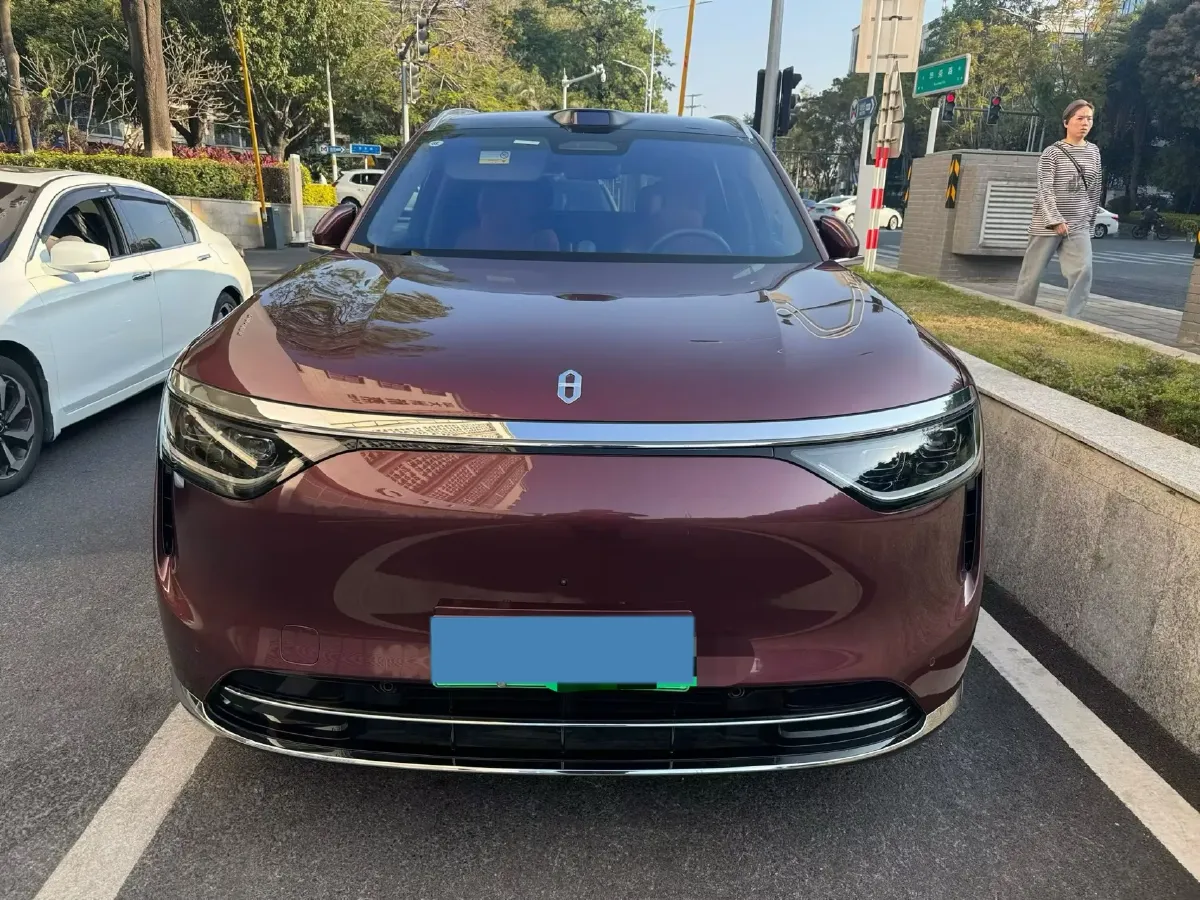 2025 AITO AITO M8 REEV 160HP REEV 53.4KWH,autocango,china used car exporter,china ev exporter,chinese used car exporter,chinese used ev exporter