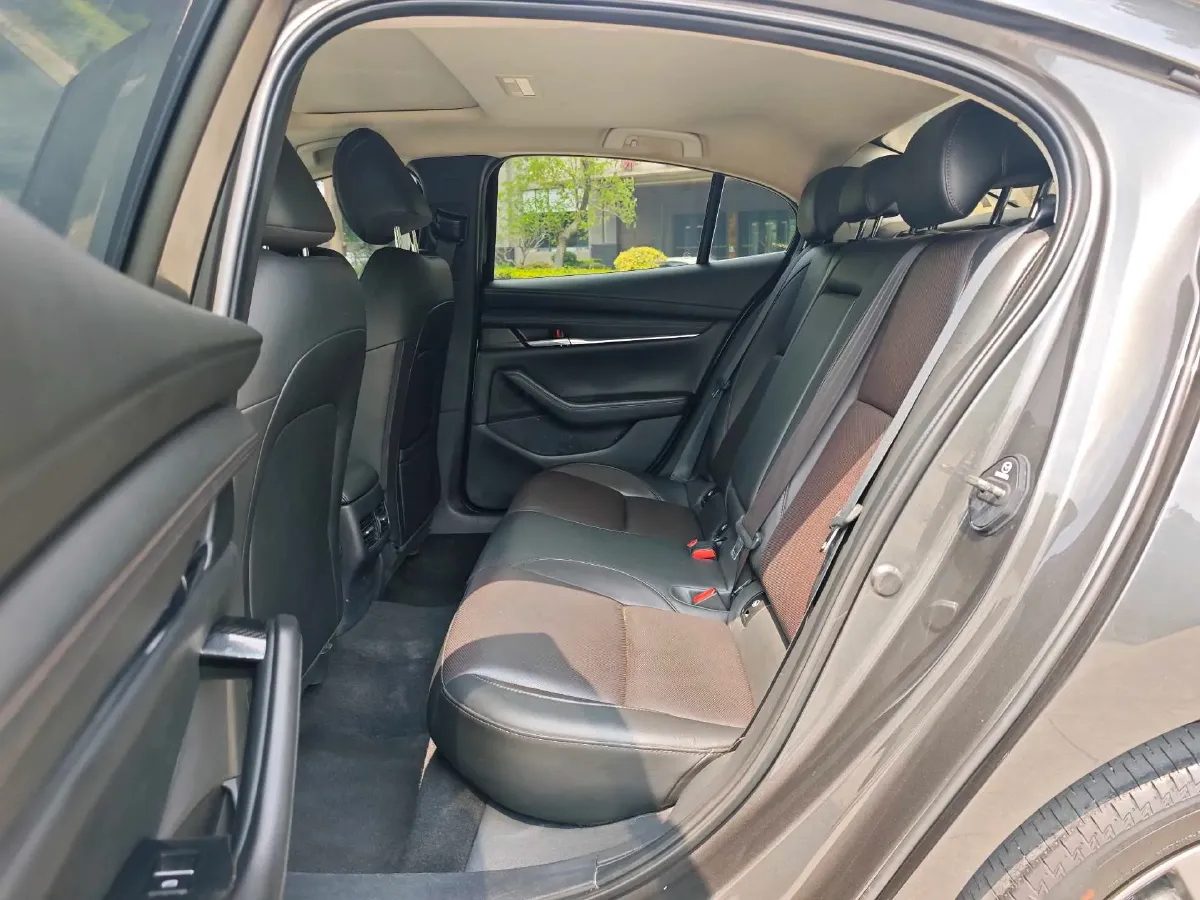 2021 Mazda 3 Axela 2.0L 158HP L4 6AT,autocango,china used car exporter,china ev exporter,chinese used car exporter,chinese used ev exporter