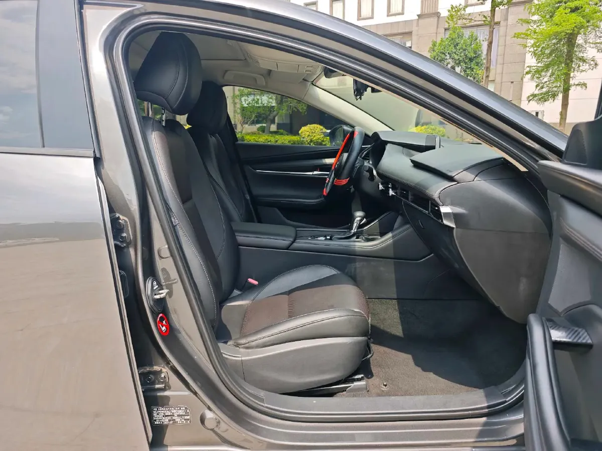 2021 Mazda 3 Axela 2.0L 158HP L4 6AT,autocango,china used car exporter,china ev exporter,chinese used car exporter,chinese used ev exporter