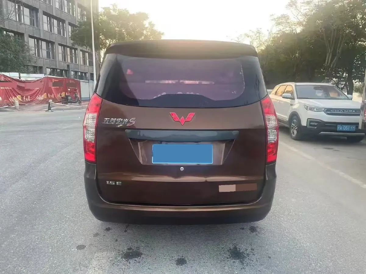 2018 WuLing HongGuang 1.5L 105HP L4 5MT,autocango,china used car exporter,china ev exporter,chinese used car exporter,chinese used ev exporter