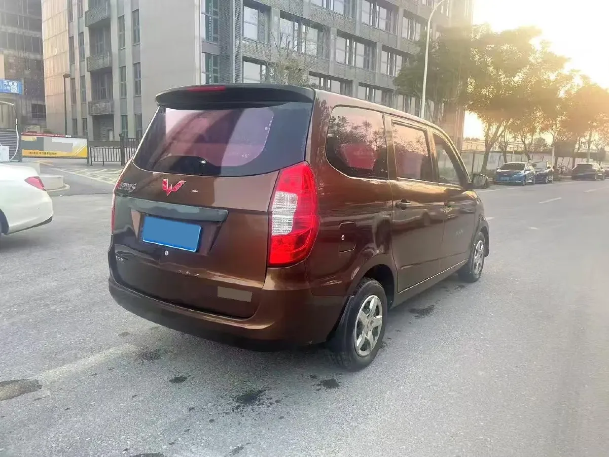 2018 WuLing HongGuang 1.5L 105HP L4 5MT,autocango,china used car exporter,china ev exporter,chinese used car exporter,chinese used ev exporter