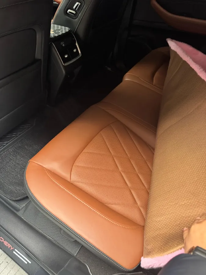 2022 Chery Tiggo 8 Plus 1.6T 197HP L4 7DCT,autocango,china used car exporter,china ev exporter,chinese used car exporter,chinese used ev exporter