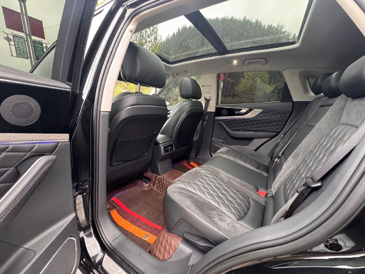 2022 HongQi HS5 2.0T 224HP L4 6AT,autocango,china used car exporter,china ev exporter,chinese used car exporter,chinese used ev exporter