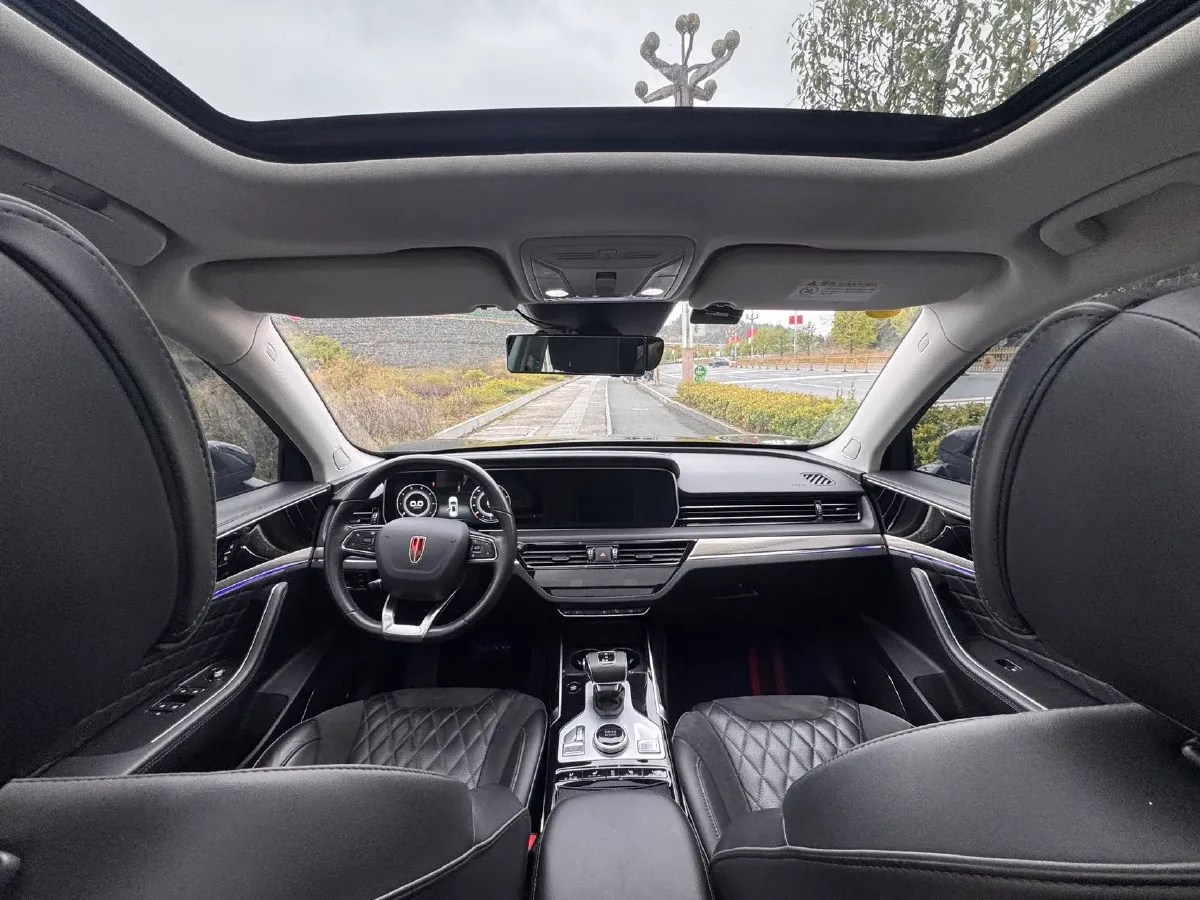 2022 HongQi HS5 2.0T 224HP L4 6AT,autocango,china used car exporter,china ev exporter,chinese used car exporter,chinese used ev exporter