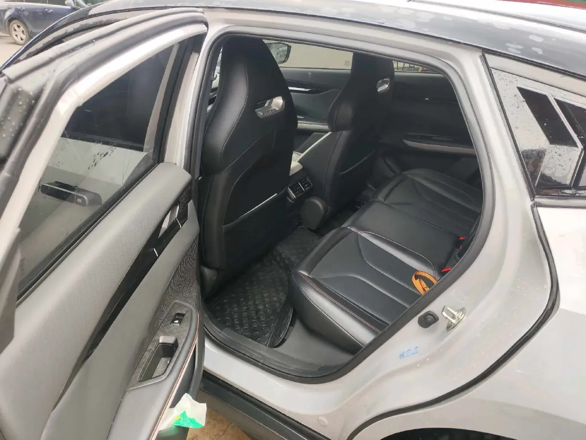 2023 ChangAn UNI-V 1.5T 188HP L4 7DCT,autocango,china used car exporter,china ev exporter,chinese used car exporter,chinese used ev exporter