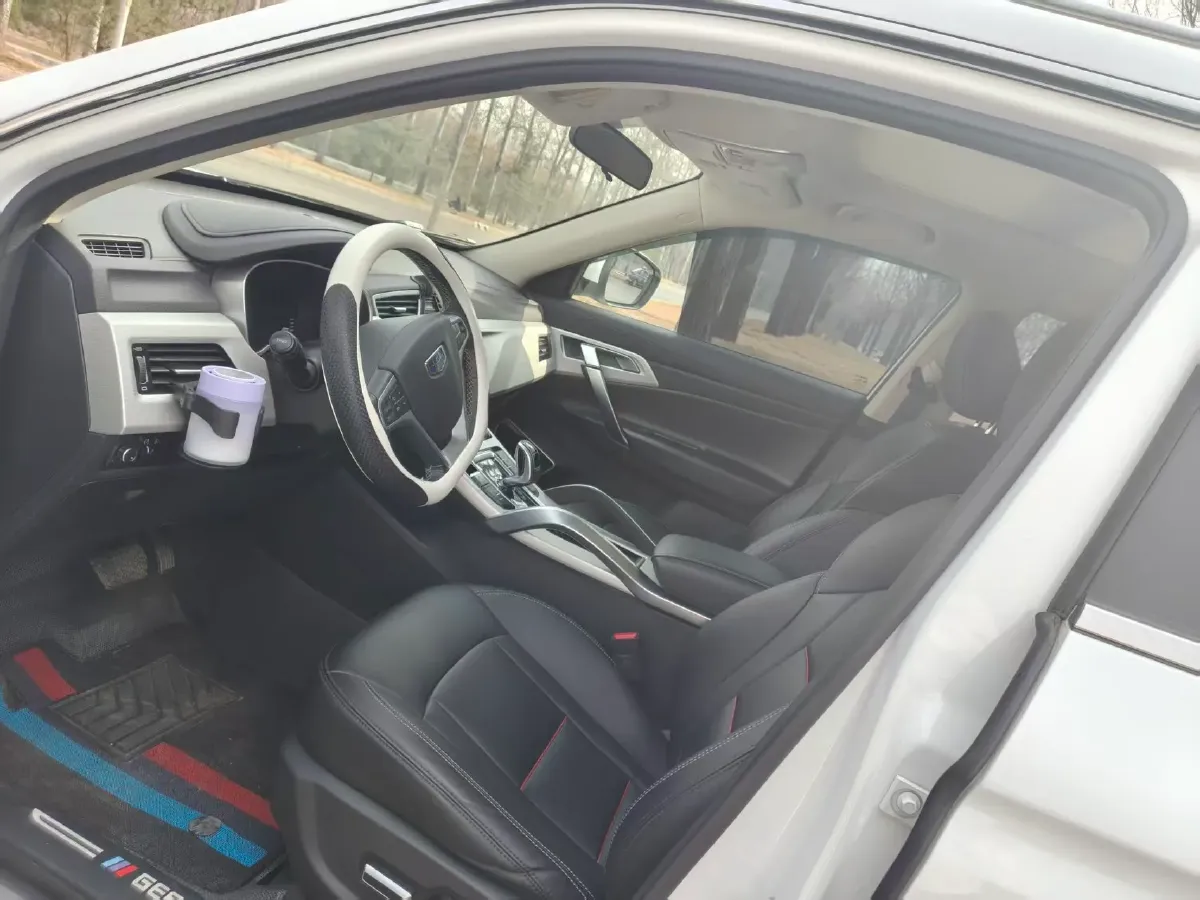 2020 Roewe i6 1.5T 169HP L4 7DCT,autocango,china used car exporter,china ev exporter,chinese used car exporter,chinese used ev exporter