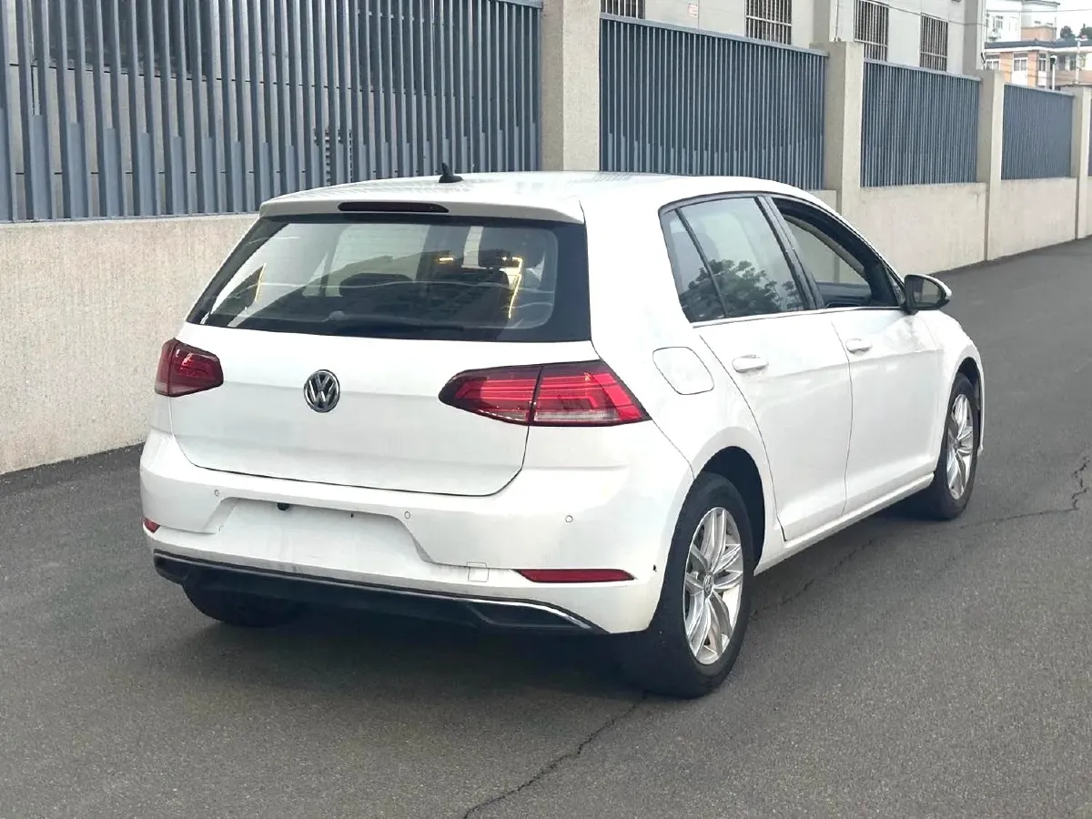 2018 Volkswagen Golf 1.6L 110HP L4 6AT,autocango,china used car exporter,china ev exporter,chinese used car exporter,chinese used ev exporter