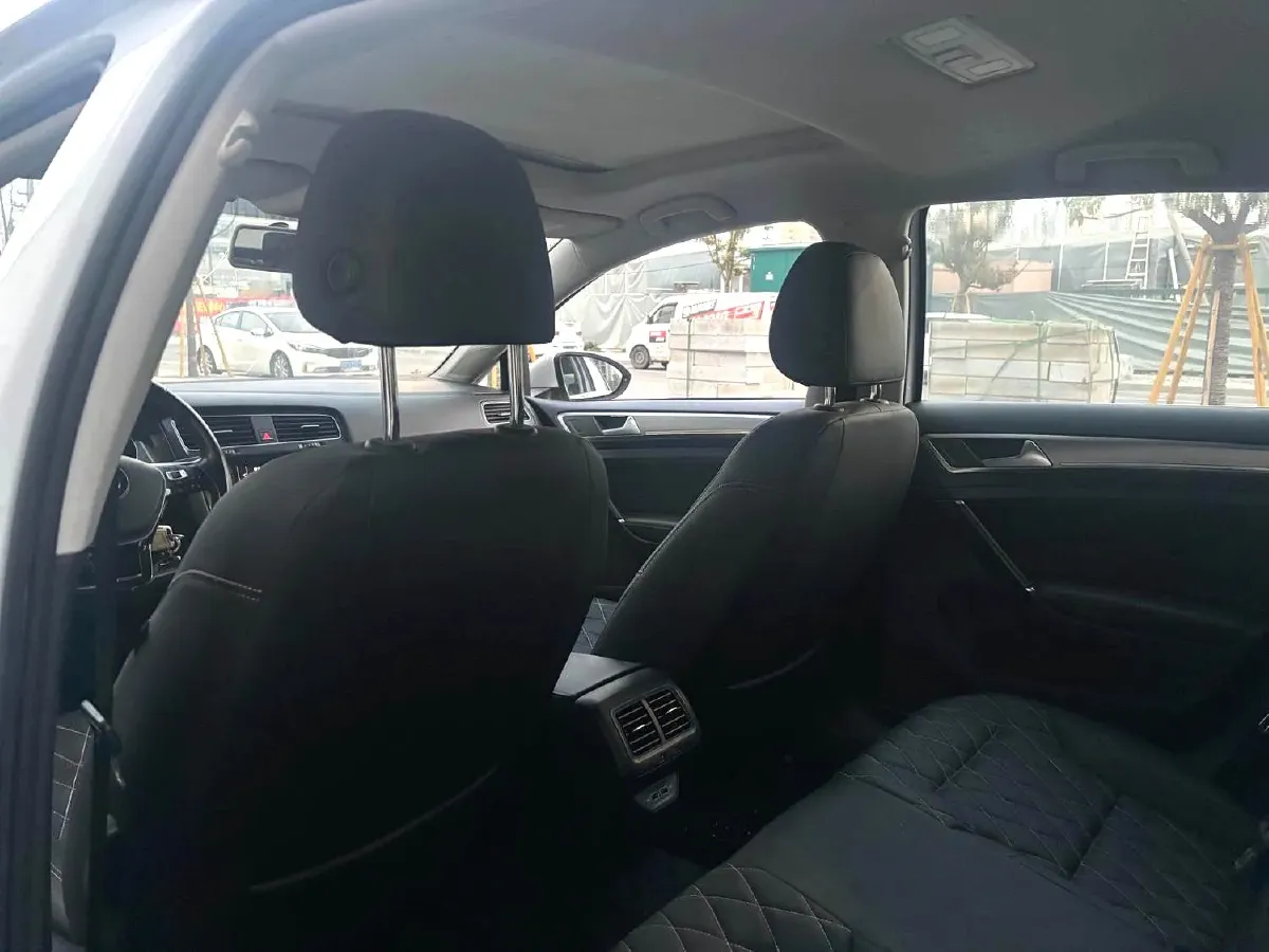 2018 Volkswagen Golf 1.6L 110HP L4 6AT,autocango,china used car exporter,china ev exporter,chinese used car exporter,chinese used ev exporter