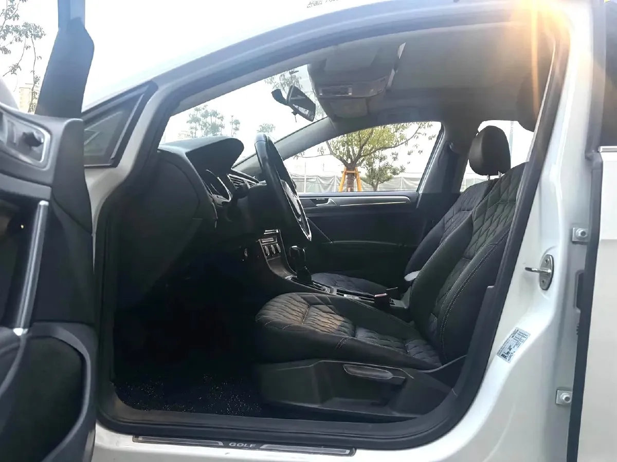 2018 Volkswagen Golf 1.6L 110HP L4 6AT,autocango,china used car exporter,china ev exporter,chinese used car exporter,chinese used ev exporter