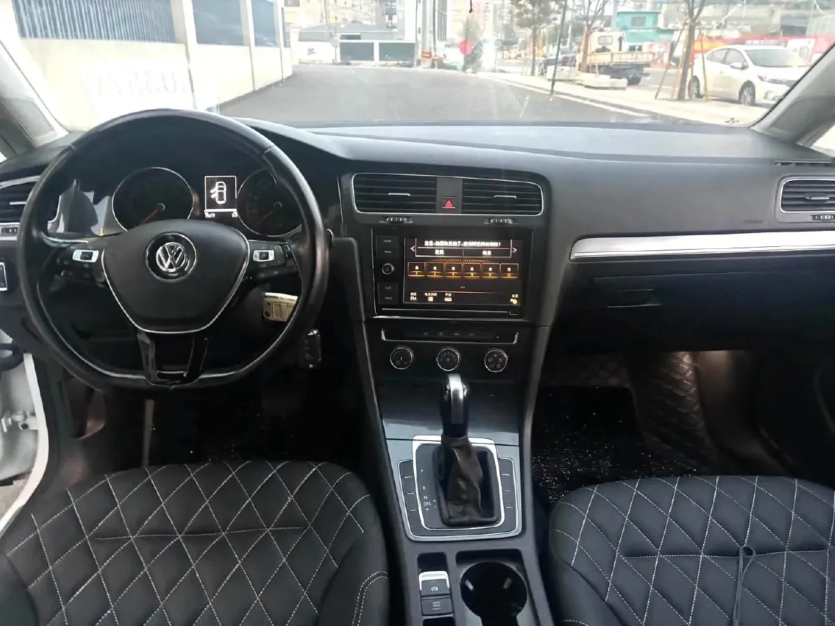 2018 Volkswagen Golf 1.6L 110HP L4 6AT,autocango,china used car exporter,china ev exporter,chinese used car exporter,chinese used ev exporter