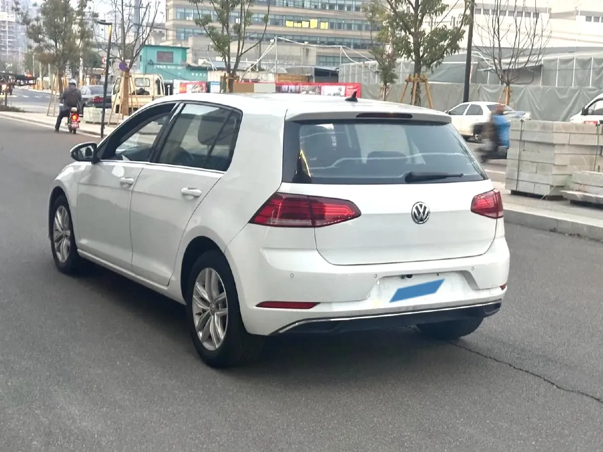 2018 Volkswagen Golf 1.6L 110HP L4 6AT,autocango,china used car exporter,china ev exporter,chinese used car exporter,chinese used ev exporter