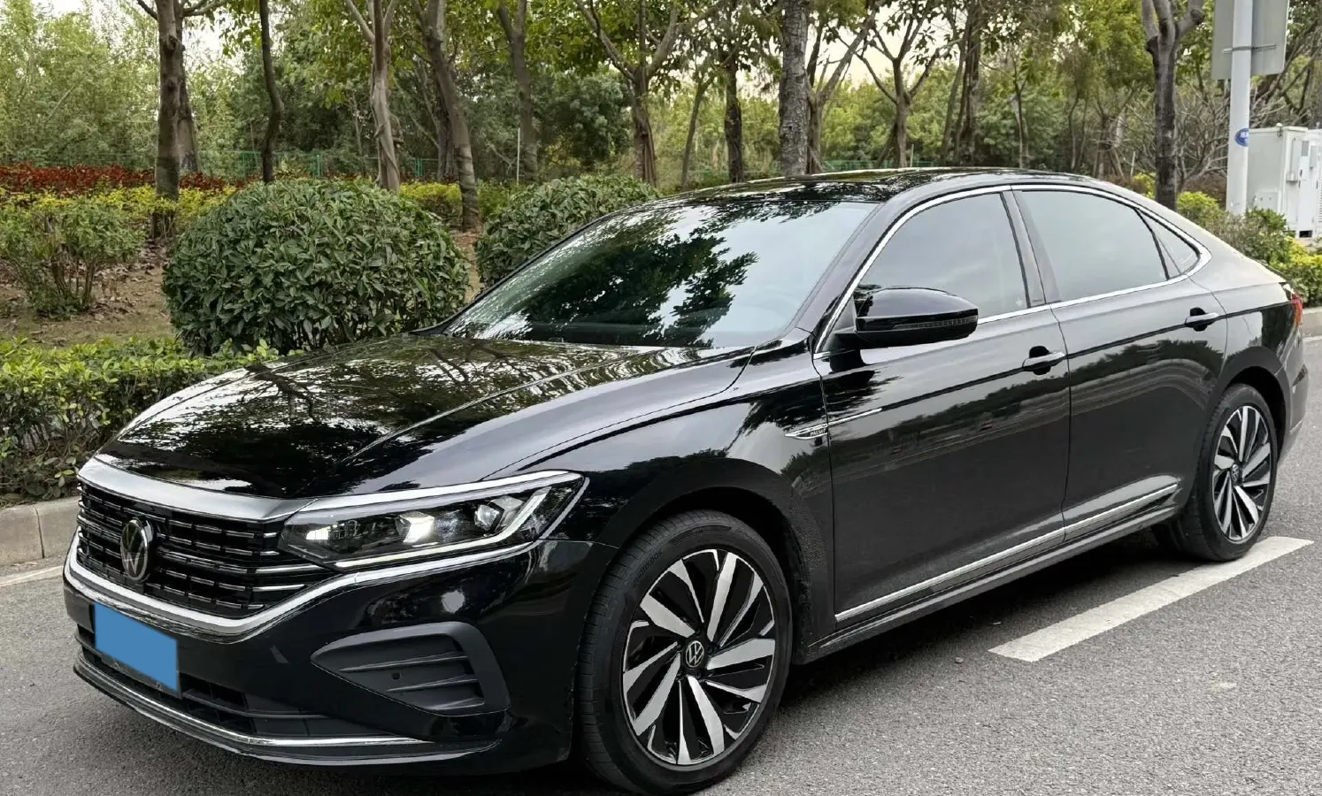 2024 Volkswagen Passat 2.0T 220HP L4 7DCT,autocango,china used car exporter,china ev exporter,chinese used car exporter,chinese used ev exporter