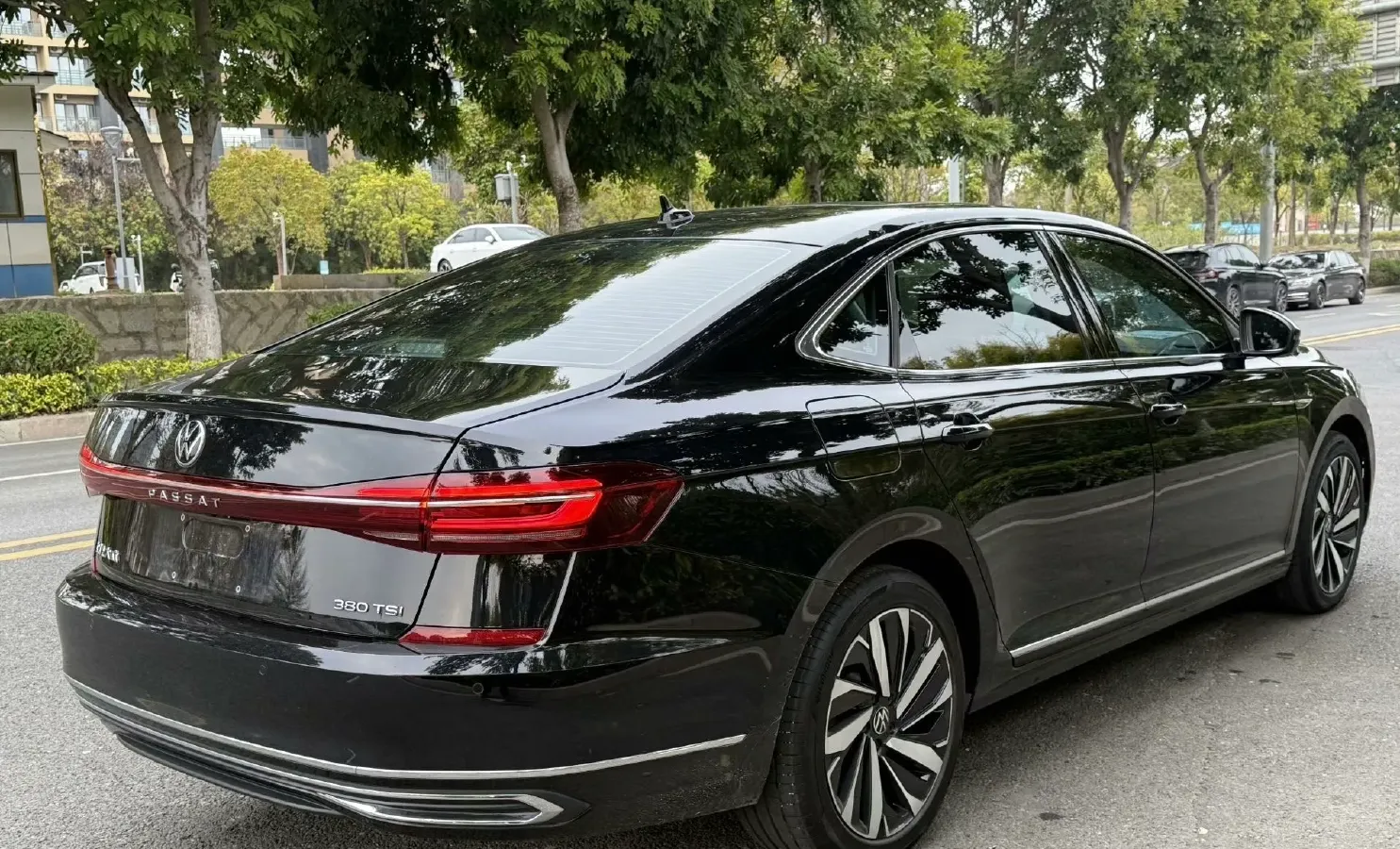 2024 Volkswagen Passat 2.0T 220HP L4 7DCT,autocango,china used car exporter,china ev exporter,chinese used car exporter,chinese used ev exporter