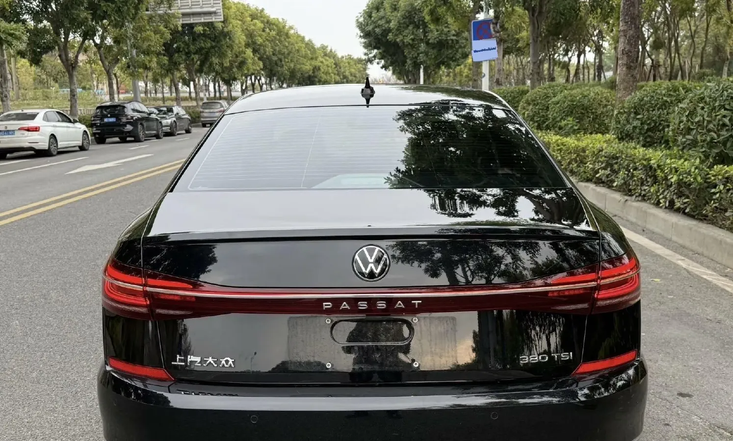 2024 Volkswagen Passat 2.0T 220HP L4 7DCT,autocango,china used car exporter,china ev exporter,chinese used car exporter,chinese used ev exporter