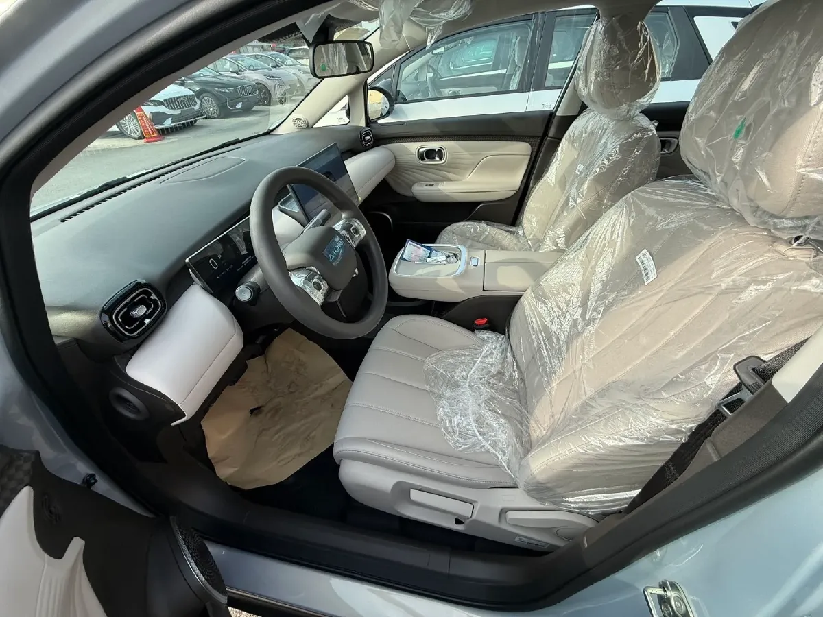 2025 Aion AION UT BEV,autocango,china used car exporter,china ev exporter,chinese used car exporter,chinese used ev exporter