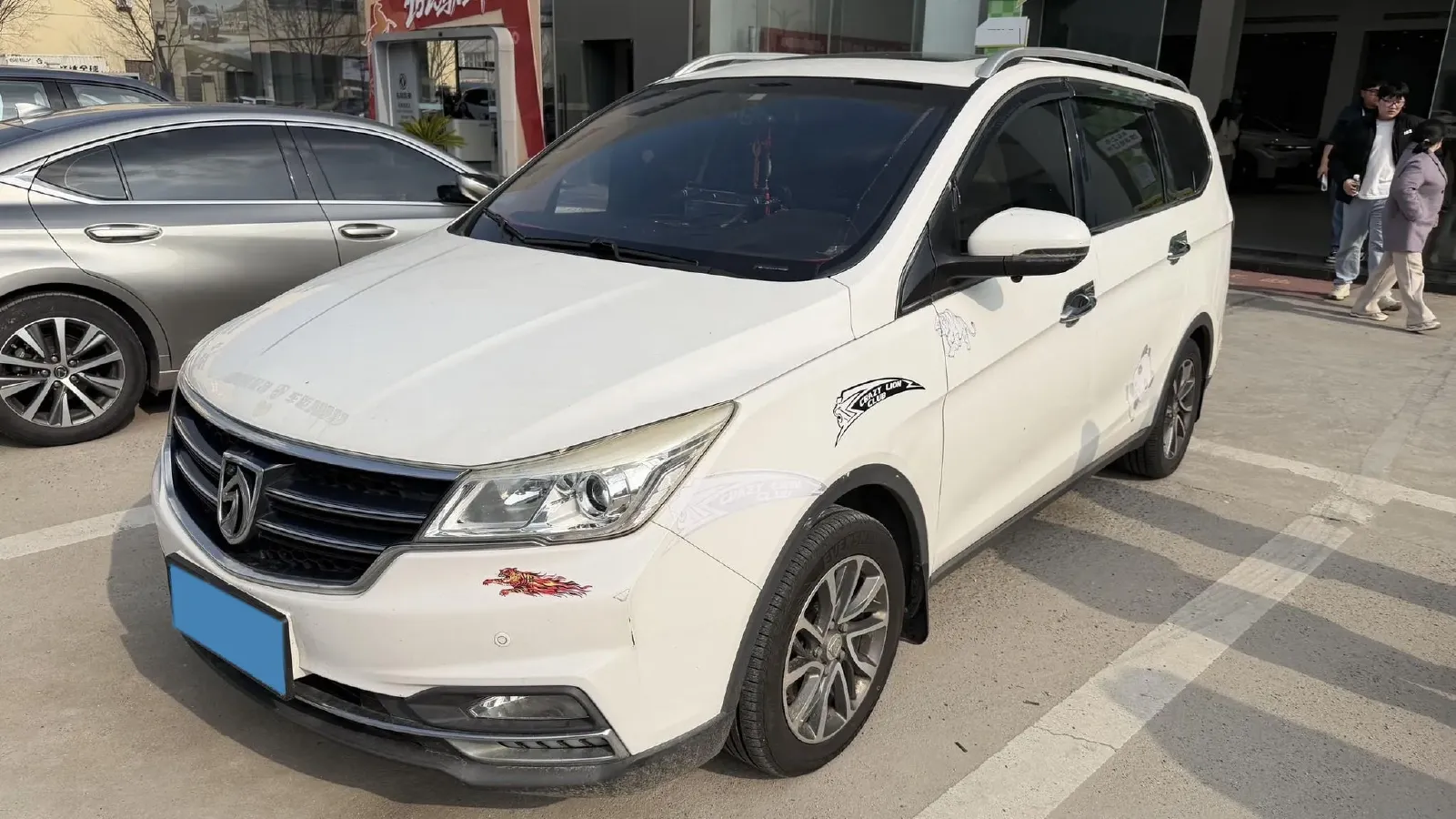 2017 BaoJun 730 1.5T 150HP L4 6MT,autocango,china used car exporter,china ev exporter,chinese used car exporter,chinese used ev exporter