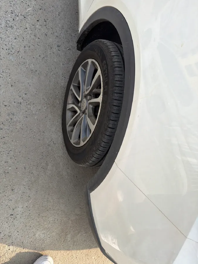 2017 BaoJun 730 1.5T 150HP L4 6MT,autocango,china used car exporter,china ev exporter,chinese used car exporter,chinese used ev exporter