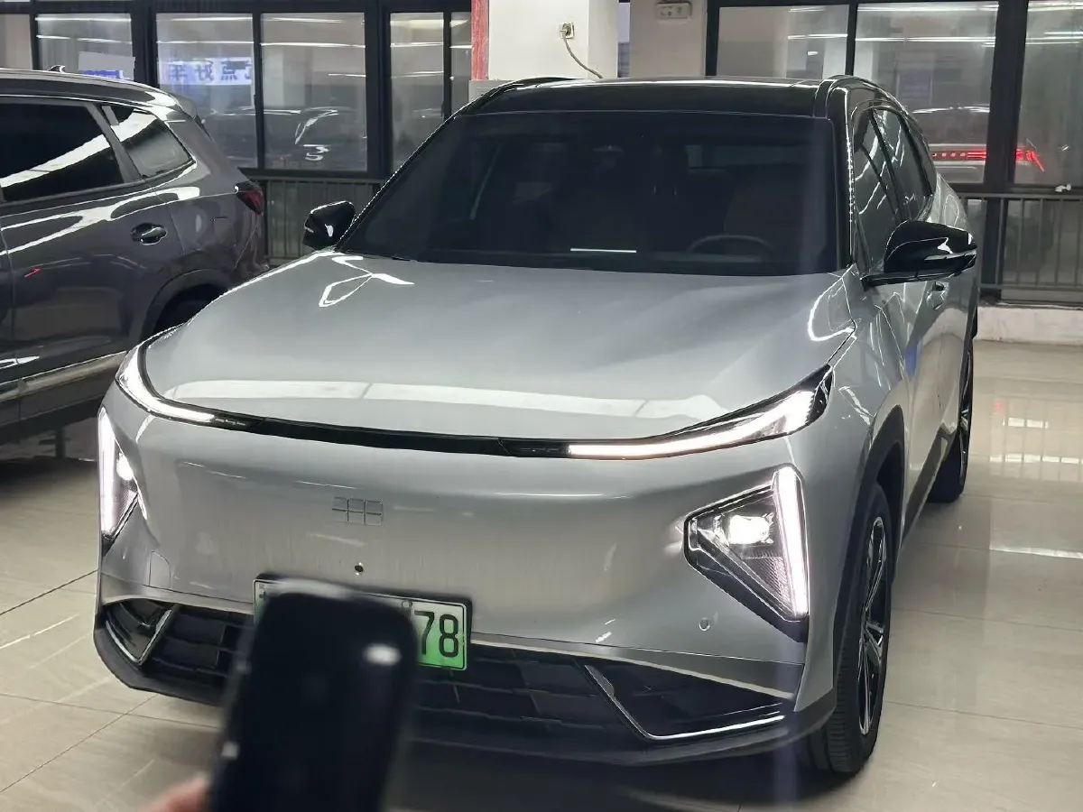 2025 Geely Galaxy L7 1.5L 112HP L4 1DHT PHEV 18.4KWH,autocango,china used car exporter,china ev exporter,chinese used car exporter,chinese used ev exporter