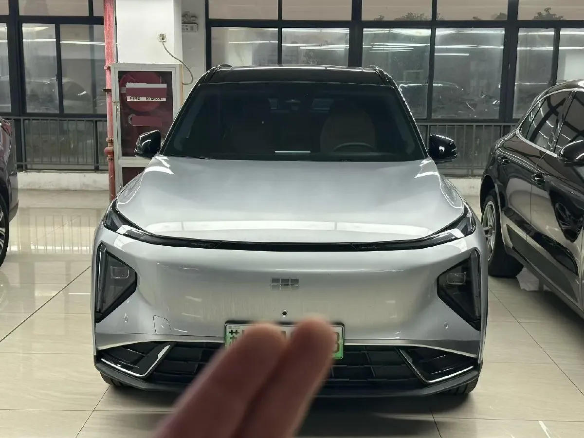 2025 Geely Galaxy L7 1.5L 112HP L4 1DHT PHEV 18.4KWH,autocango,china used car exporter,china ev exporter,chinese used car exporter,chinese used ev exporter