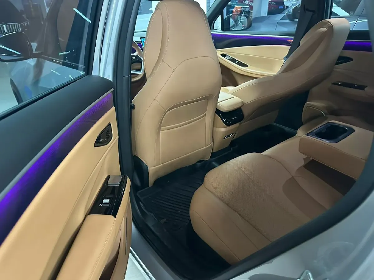 2025 Geely Galaxy L7 1.5L 112HP L4 1DHT PHEV 18.4KWH,autocango,china used car exporter,china ev exporter,chinese used car exporter,chinese used ev exporter