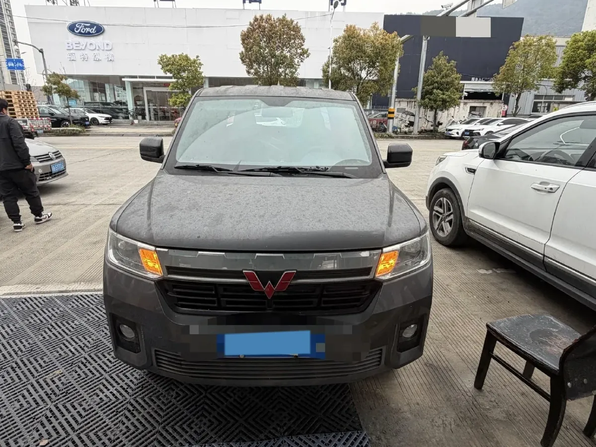 2021 WuLing ZhentTu 1.5L 99HP L4 5MT,autocango,china used car exporter,china ev exporter,chinese used car exporter,chinese used ev exporter