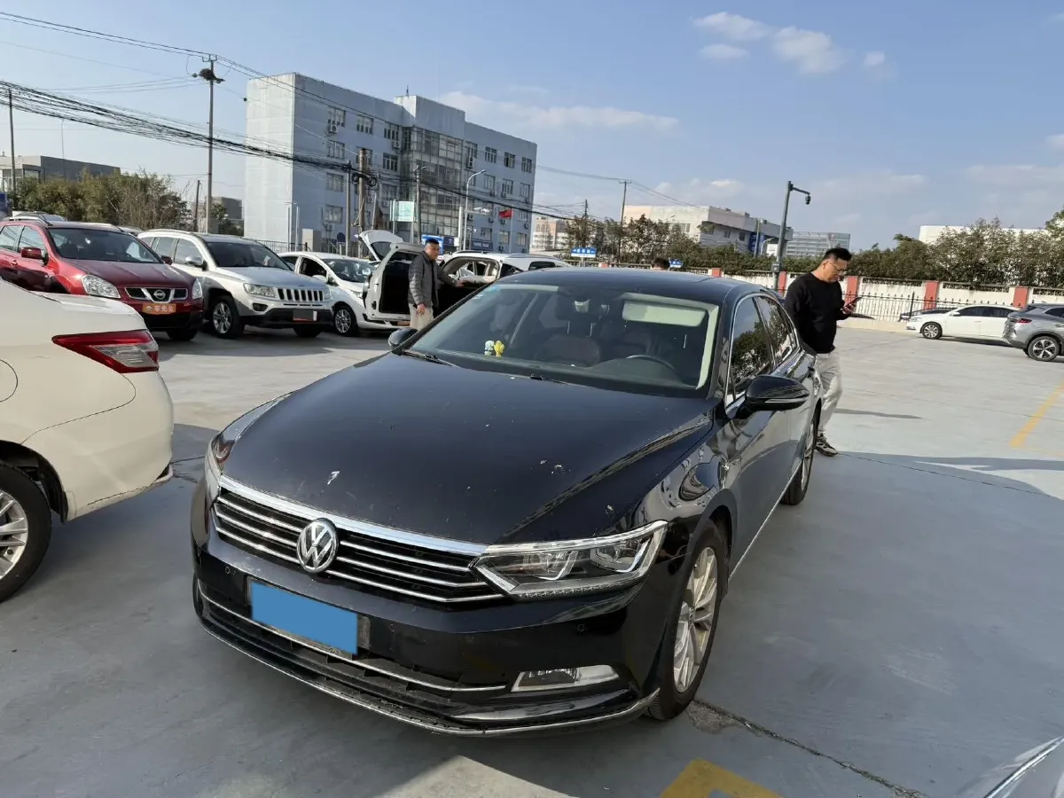 2019 Volkswagen Magotan 2.0T 186HP L4 7DCT,autocango,china used car exporter,china ev exporter,chinese used car exporter,chinese used ev exporter