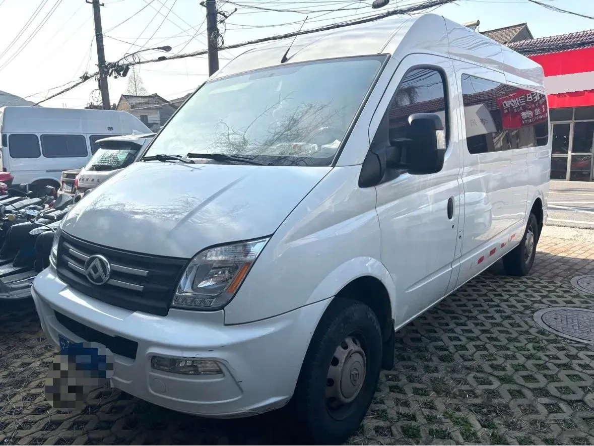 2021 MAXUS XinTu V80 2.0T 139HP L4 6MT,autocango,china used car exporter,china ev exporter,chinese used car exporter,chinese used ev exporter