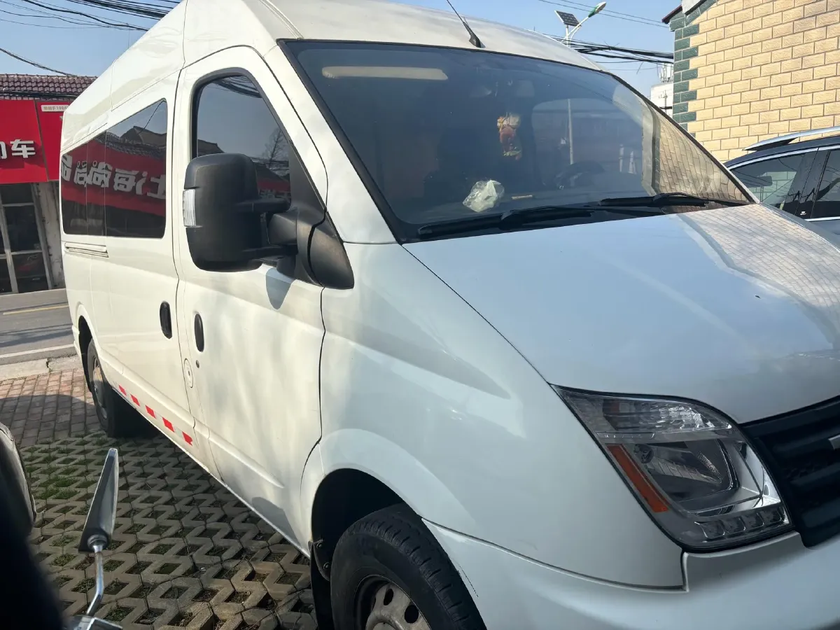 2021 MAXUS XinTu V80 2.0T 139HP L4 6MT,autocango,china used car exporter,china ev exporter,chinese used car exporter,chinese used ev exporter