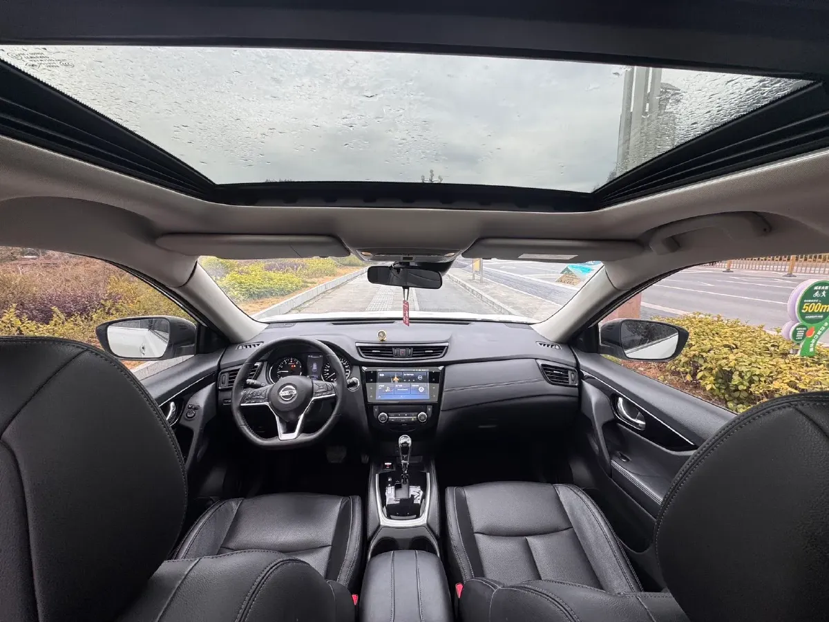 2019 Nissan X-Trail 2.0L 154HP L4 CVT,autocango,china used car exporter,china ev exporter,chinese used car exporter,chinese used ev exporter