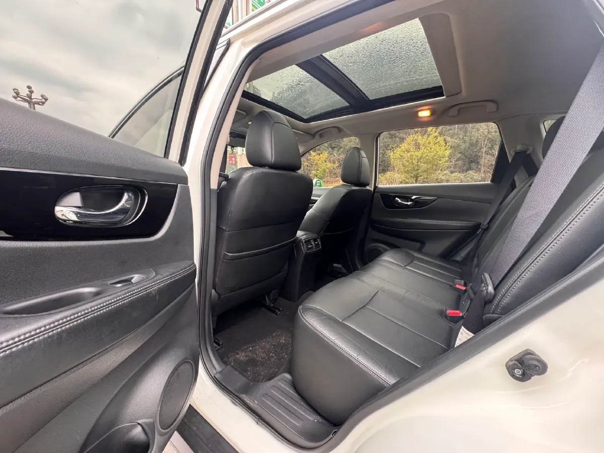 2019 Nissan X-Trail 2.0L 154HP L4 CVT,autocango,china used car exporter,china ev exporter,chinese used car exporter,chinese used ev exporter