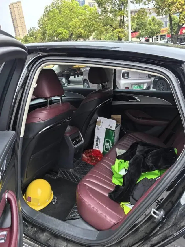 2023 HongQi H5 1.5T 169HP L4 7DCT,autocango,china used car exporter,china ev exporter,chinese used car exporter,chinese used ev exporter