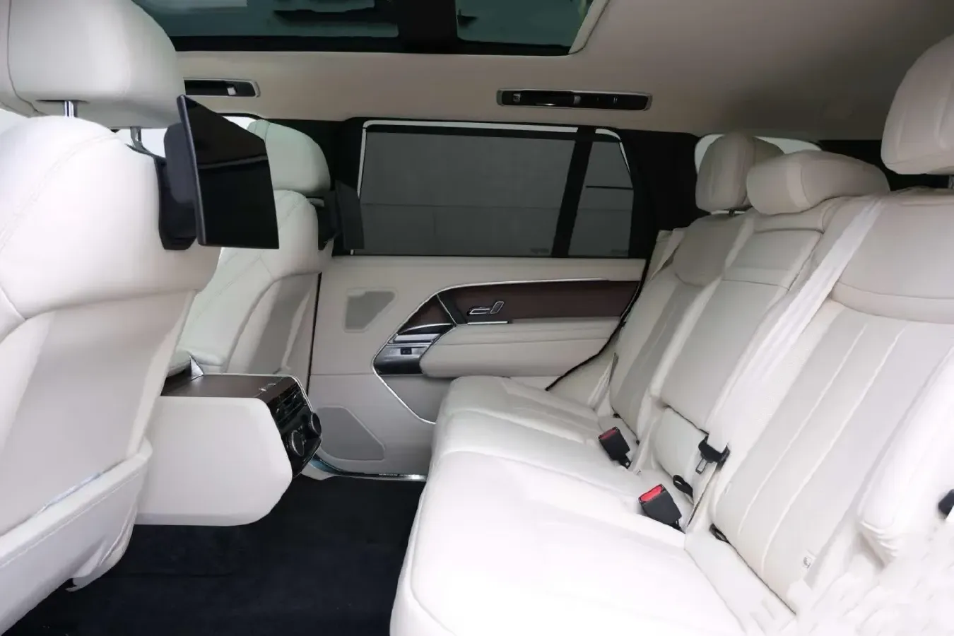 2024 Land Rover Range Rover 3.0T 400HP L6 8AT,autocango,china used car exporter,china ev exporter,chinese used car exporter,chinese used ev exporter